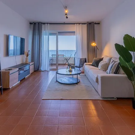 Todimer Modern Luxury Oceanfront Loft *