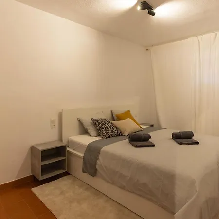 Todimer Modern Luxury Oceanfront Loft Apartman